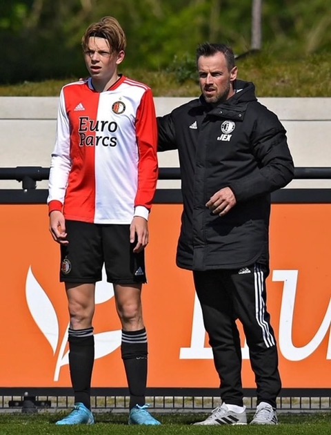 Fysiotherapeut in behandeling